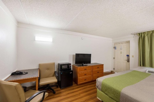 Motel 6-Knoxville, TN image 31
