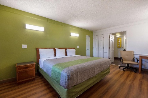 Motel 6-Knoxville, TN image 4